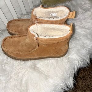 Clarks Barleigh Pull-On Light Tan,
Shearling Lined Sz 7.5